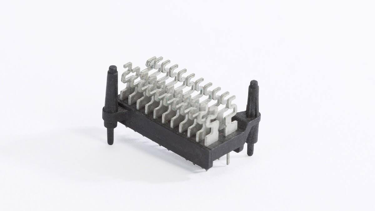 Plastic Injection Molding Services | Prototyping and Preseries | EC ...